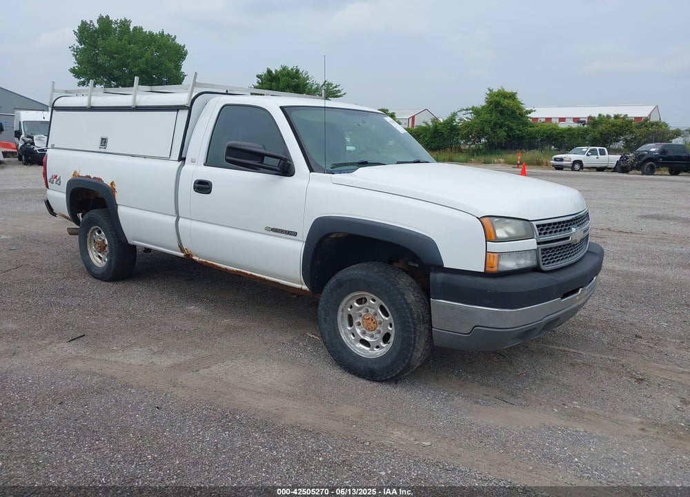 2005 CHEVROLET SILVERADO 2500HD WORK TRUCK VIN: 1GCHK24U25E283372