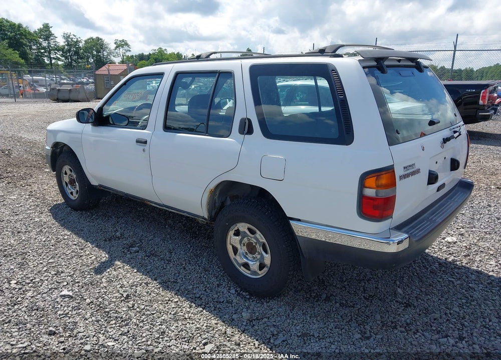 1998 NISSAN PATHFINDER VIN: JN8AR05Y4WW278192