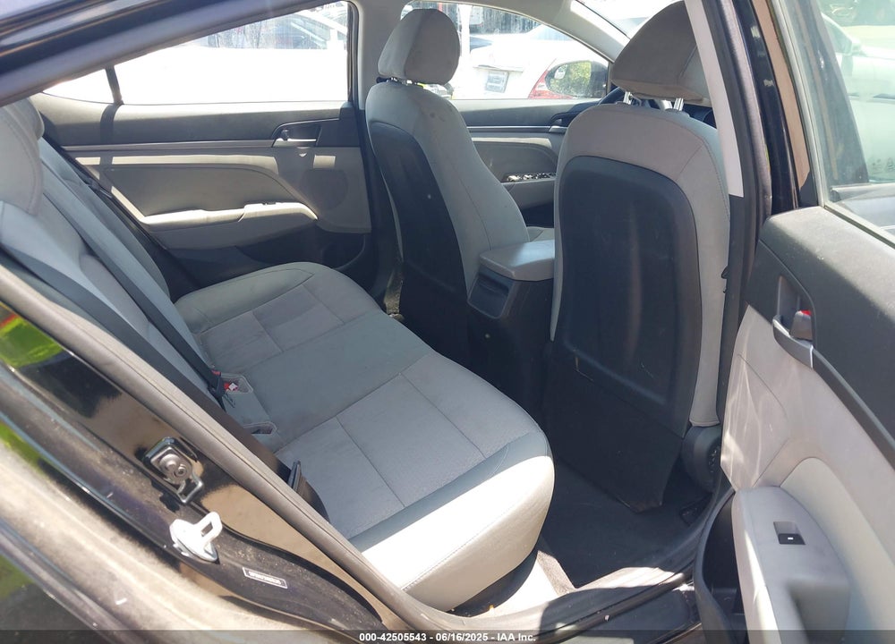 2017 HYUNDAI ELANTRA SE VIN: 5NPD84LF5HH076345