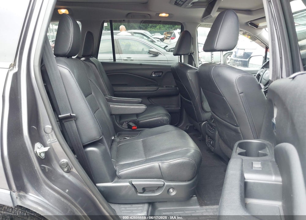 2017 HONDA PILOT ELITE VIN: 5FNYF6H08HB028361