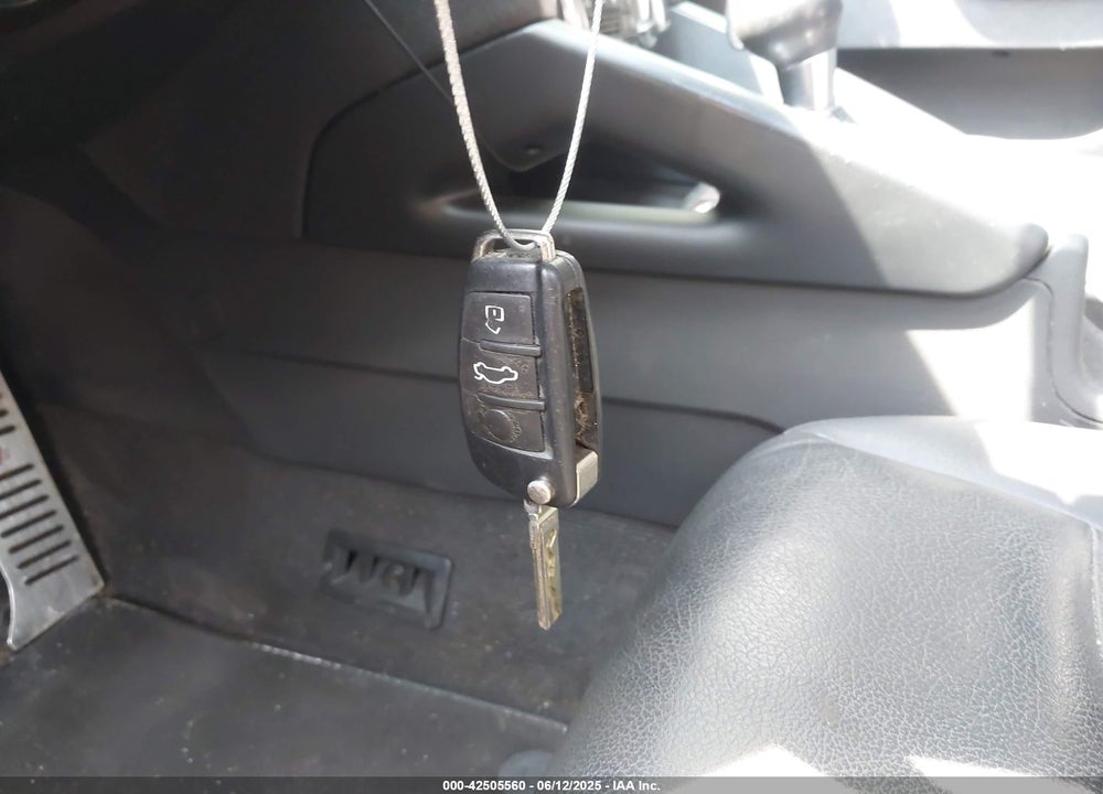 2013 AUDI A3 2.0T PREMIUM VIN: WAUDFAFM0DA010637