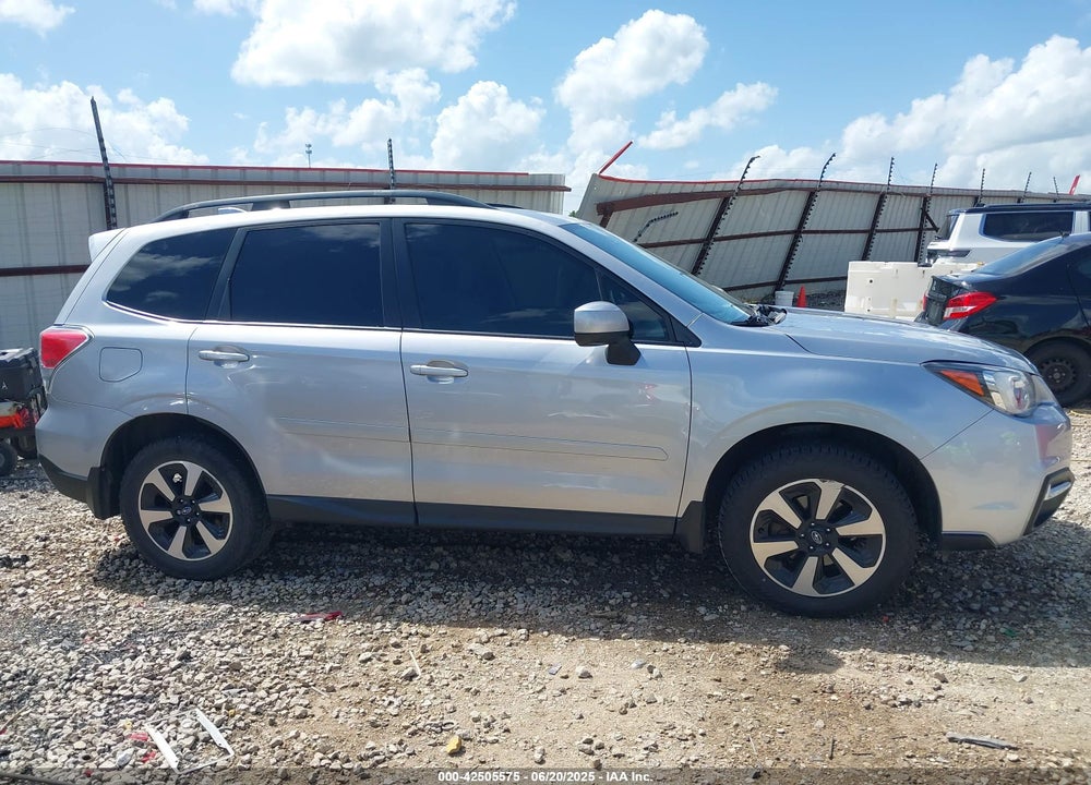 2018 SUBARU FORESTER VIN: JF2SJAECXJH515171