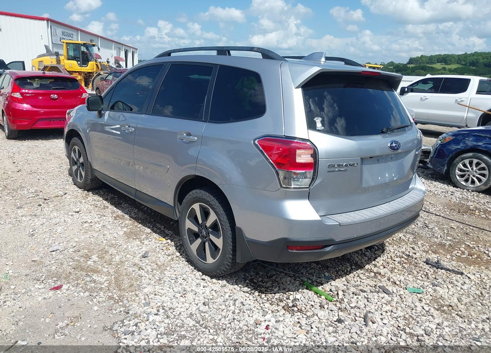 2018 SUBARU FORESTER VIN: JF2SJAECXJH515171