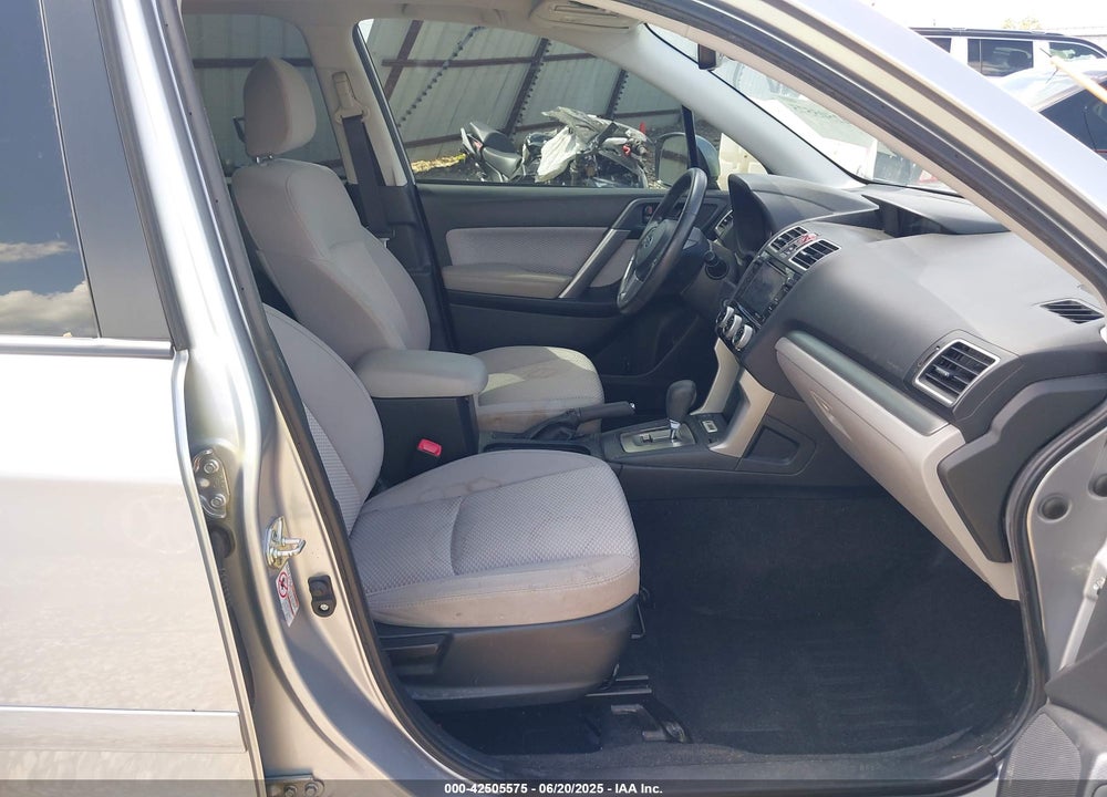 2018 SUBARU FORESTER VIN: JF2SJAECXJH515171