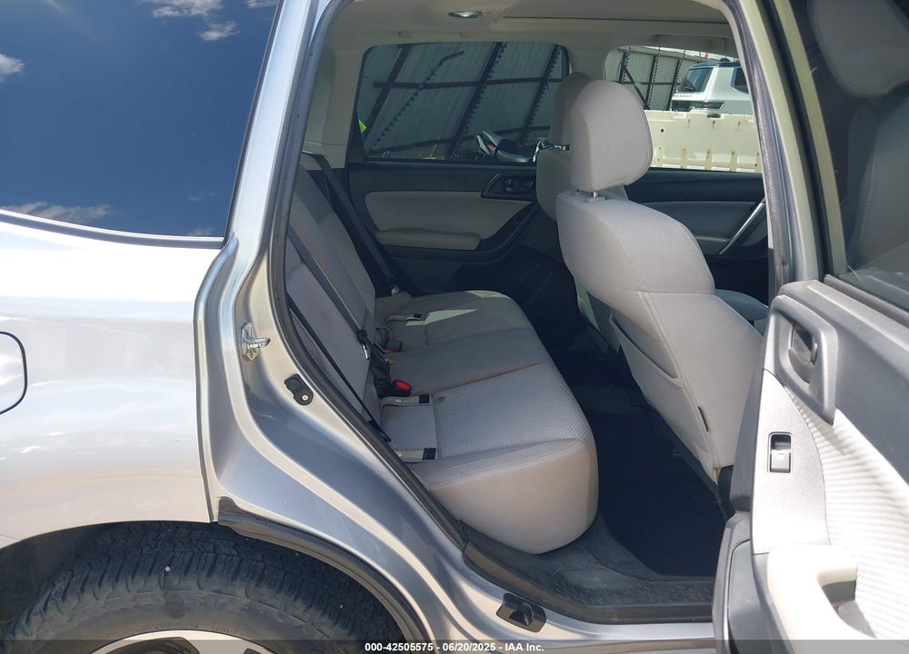 2018 SUBARU FORESTER VIN: JF2SJAECXJH515171