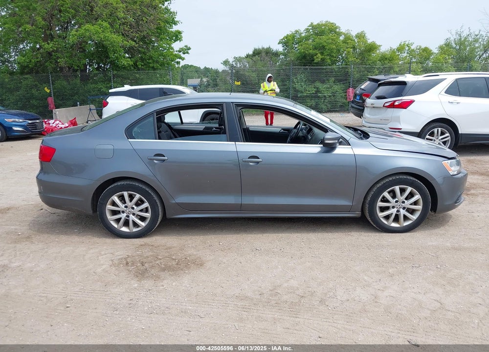 2013 VOLKSWAGEN JETTA VIN: 3VWBX7AJ3DM434661