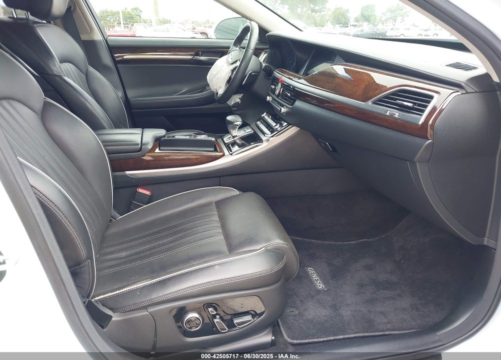 2018 GENESIS G90 3.3T PREMIUM VIN: KMHG34JA3JU047128