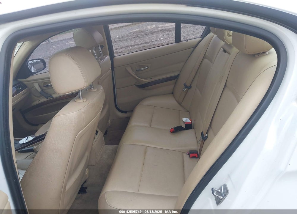 2010 BMW 3 SERIES VIN: WBAPH7C55AE129957