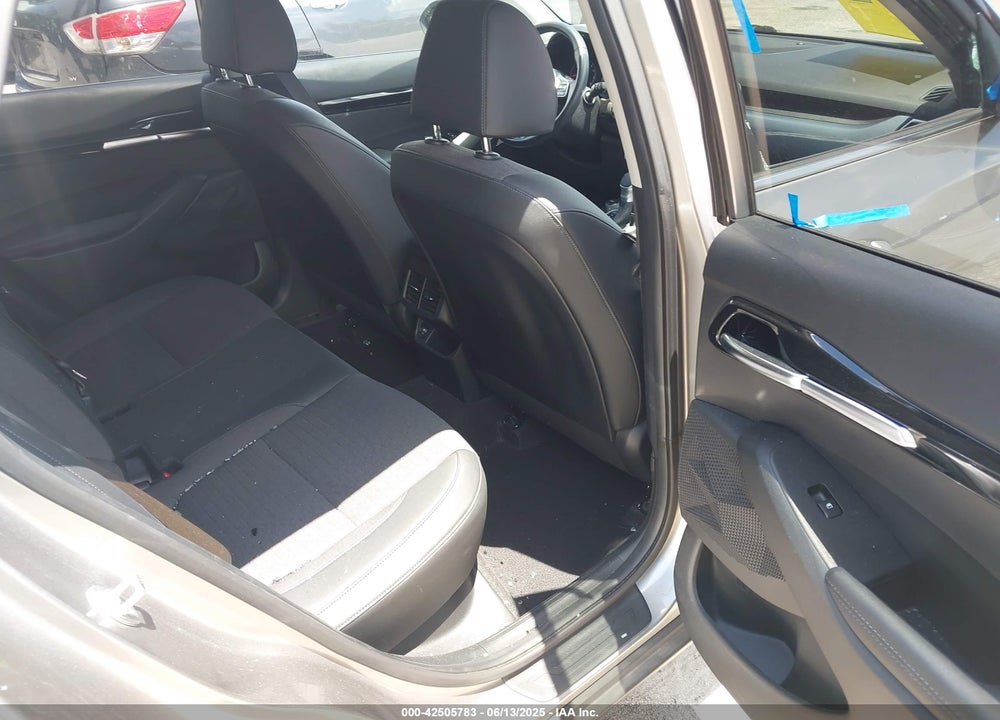 2023 KIA SELTOS VIN: KNDEU2AA8P7369820