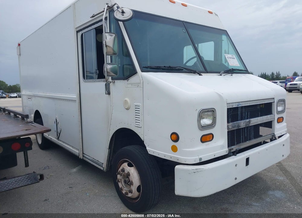 2002 FREIGHTLINER CHASSIS M LINE WALK-IN VAN VIN: 4UZAANBW82CJ99831
