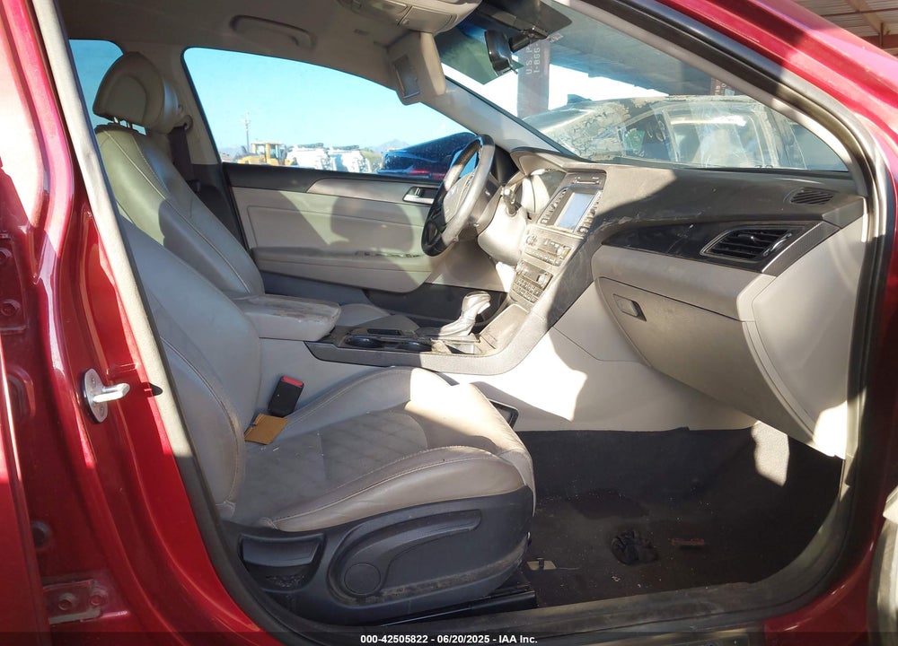2016 HYUNDAI SONATA VIN: 5NPE34AF6GH329239