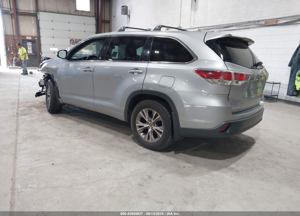 2016 TOYOTA HIGHLANDER LE PLUS V6 VIN: 5TDBKRFH7GS260830