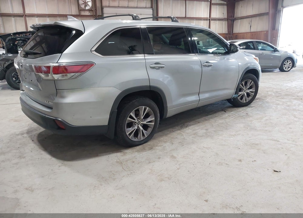 2016 TOYOTA HIGHLANDER LE PLUS V6 VIN: 5TDBKRFH7GS260830
