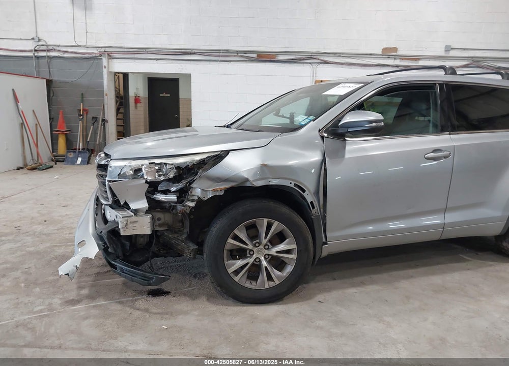 2016 TOYOTA HIGHLANDER LE PLUS V6 VIN: 5TDBKRFH7GS260830