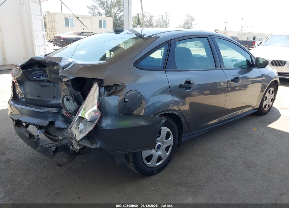 2016 FORD FOCUS S VIN: 1FADP3E29GL208580
