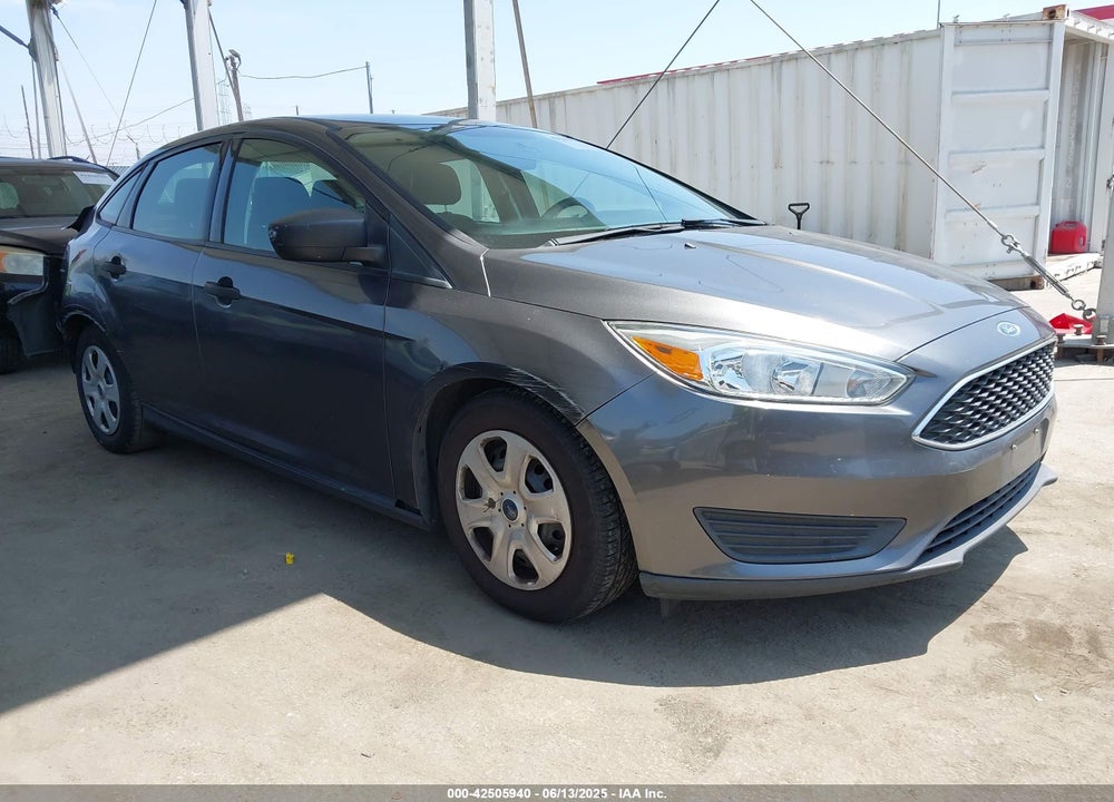 2016 FORD FOCUS S VIN: 1FADP3E29GL208580