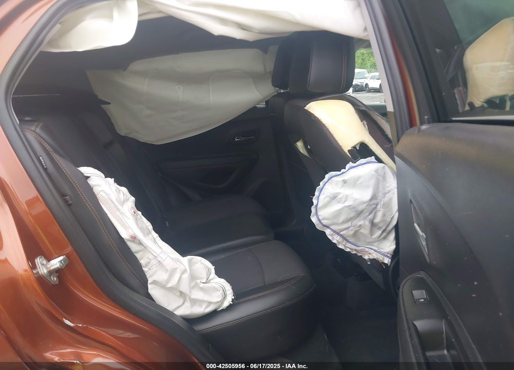 2019 CHEVROLET TRAX VIN: 3GNCJPSB6KL300401