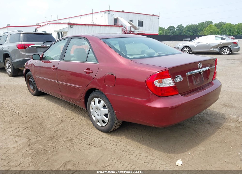 2004 TOYOTA CAMRY XLE VIN: 4T1BE30KX4U304962