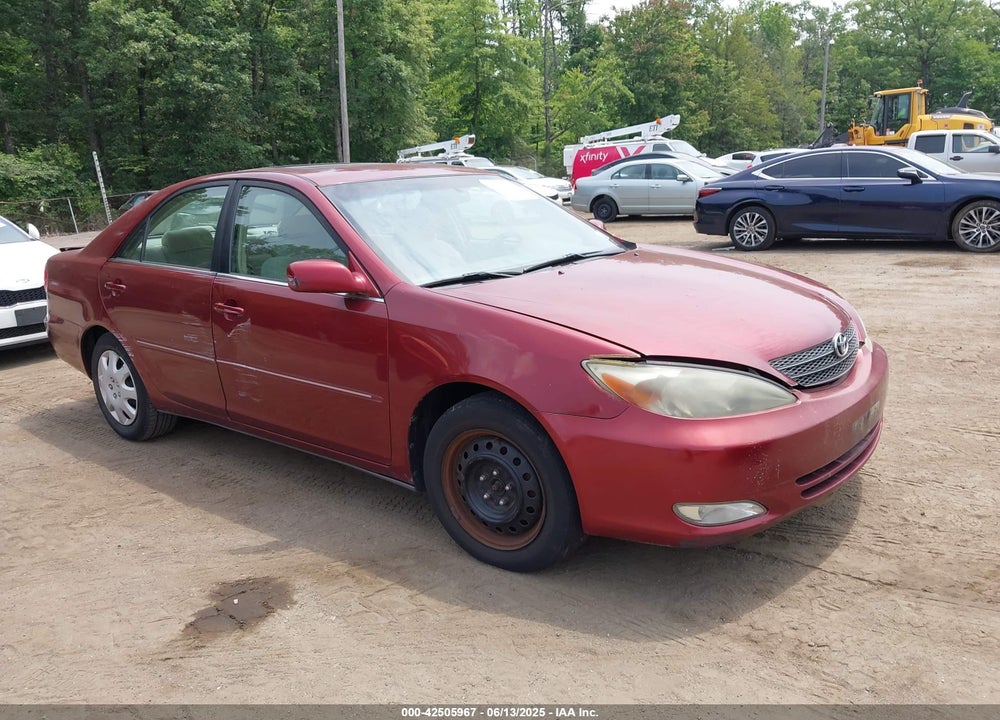 2004 TOYOTA CAMRY XLE VIN: 4T1BE30KX4U304962