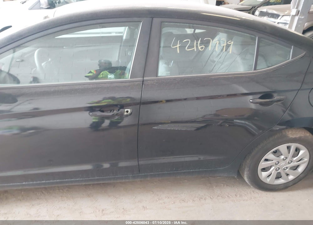 2019 HYUNDAI ELANTRA VIN: KMHD74LF3KU875231