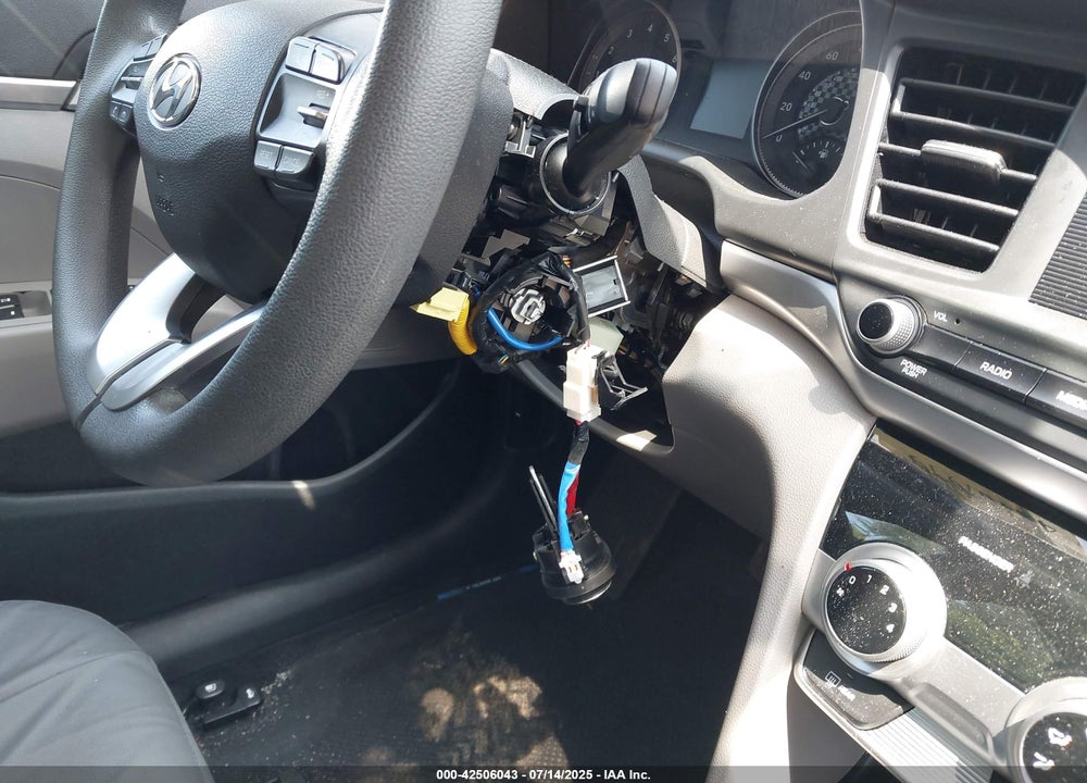 2019 HYUNDAI ELANTRA VIN: KMHD74LF3KU875231