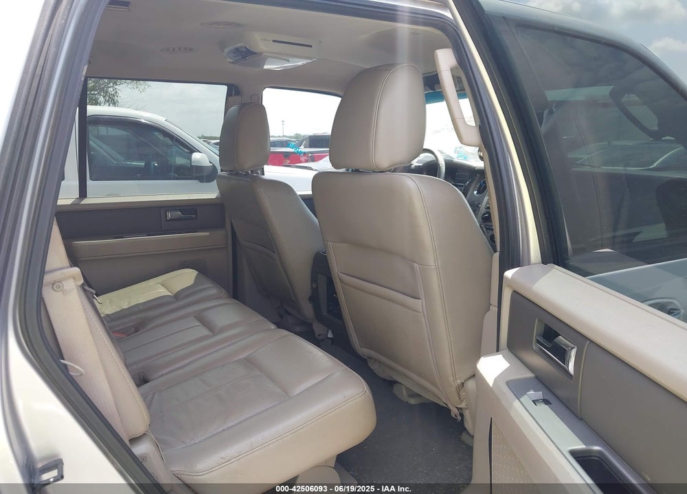 2010 FORD EXPEDITION XLT VIN: 1FMJU1F58AEB03586