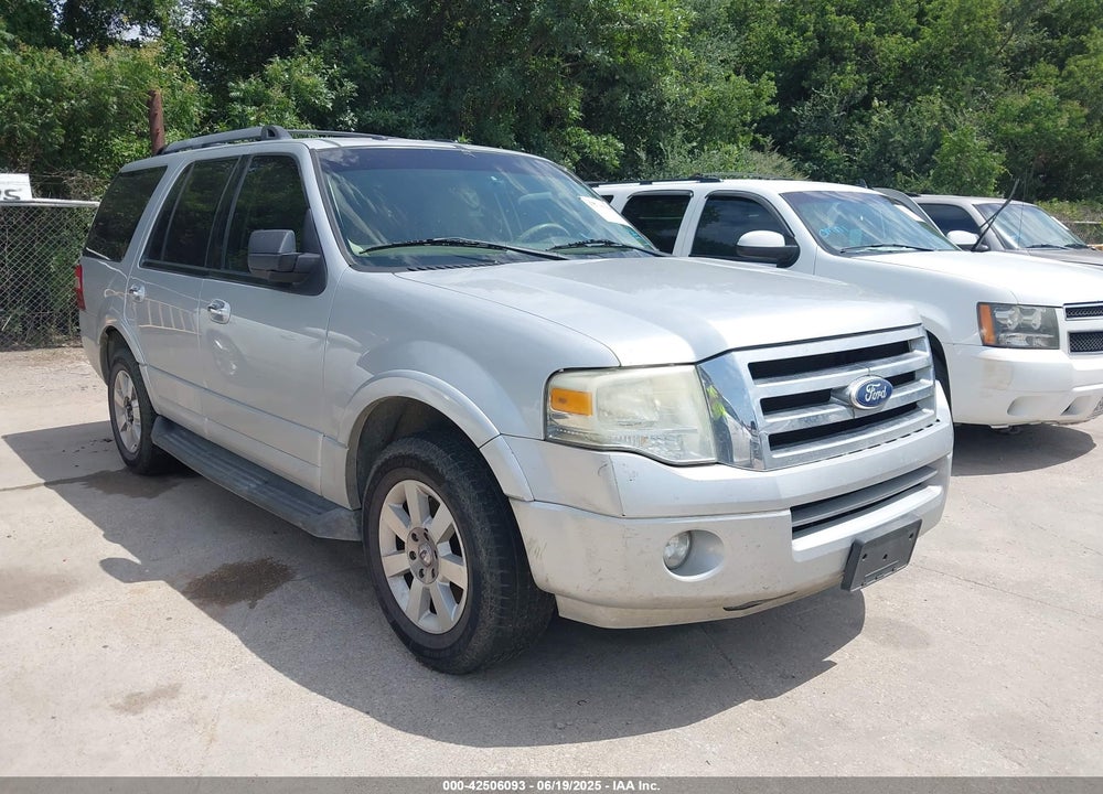 2010 FORD EXPEDITION XLT VIN: 1FMJU1F58AEB03586