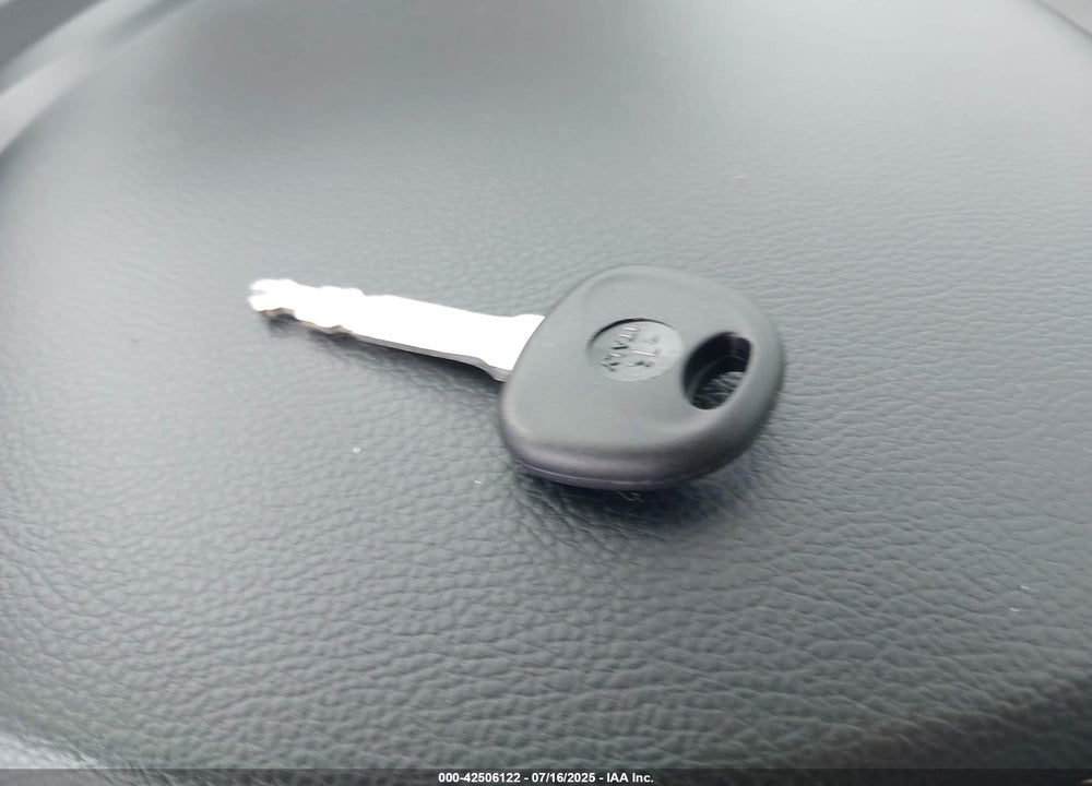 2018 KIA FORTE VIN: 3KPFL4A75JE192285