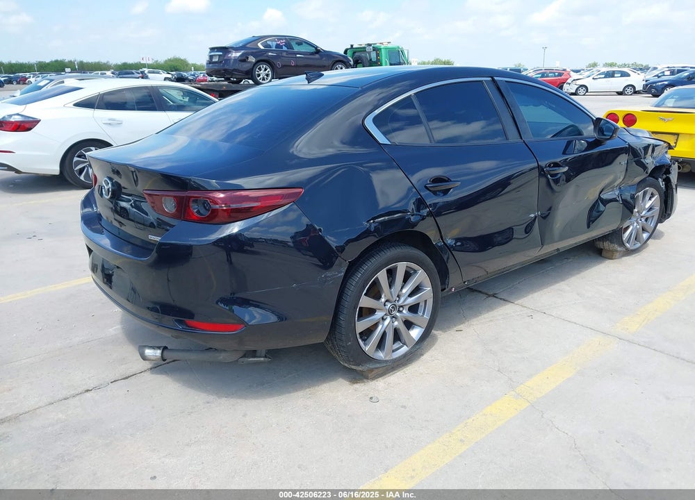 2019 MAZDA 3 VIN: JM1BPACL4K1110174