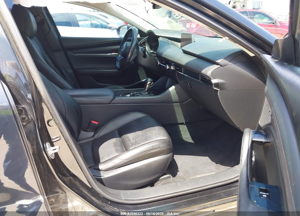 2019 MAZDA 3 VIN: JM1BPACL4K1110174