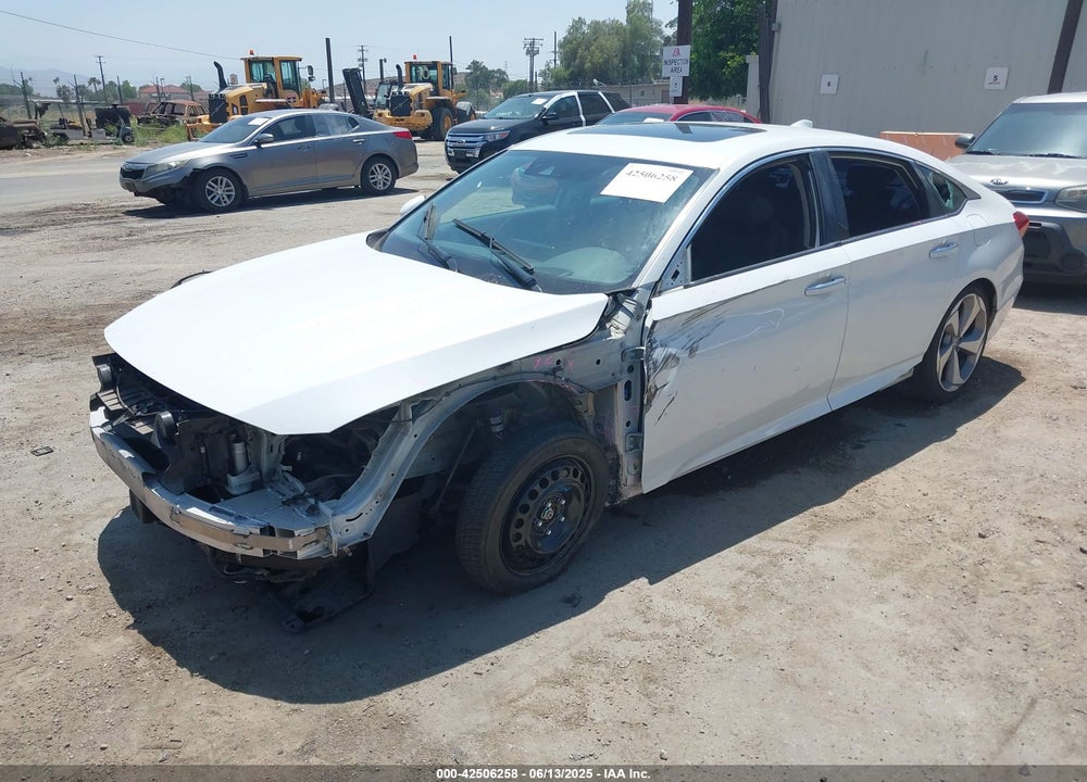 2018 HONDA ACCORD VIN: 1HGCV1F94JA215677