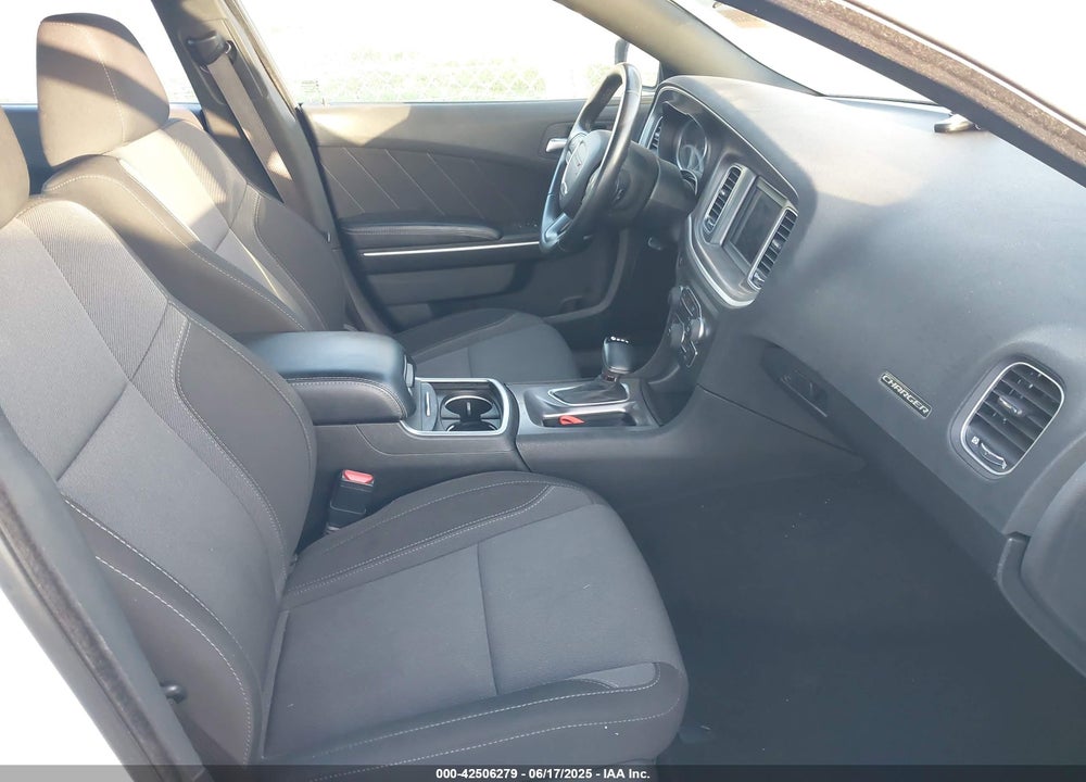 2022 DODGE CHARGER VIN: 2C3CDXBG2NH141003