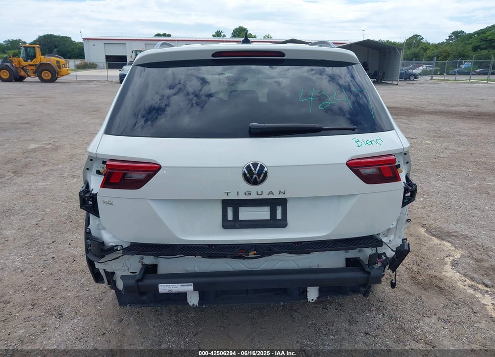 2022 VOLKSWAGEN TIGUAN VIN: 3VVCB7AX8NM105497
