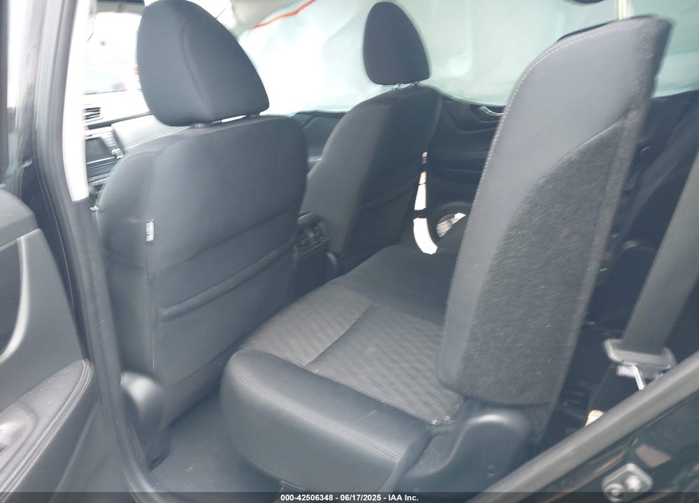 2018 NISSAN ROGUE SV VIN: 5N1AT2MT6JC784983