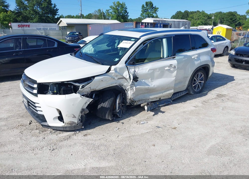 2017 TOYOTA HIGHLANDER VIN: 5TDKZRFH4HS525085