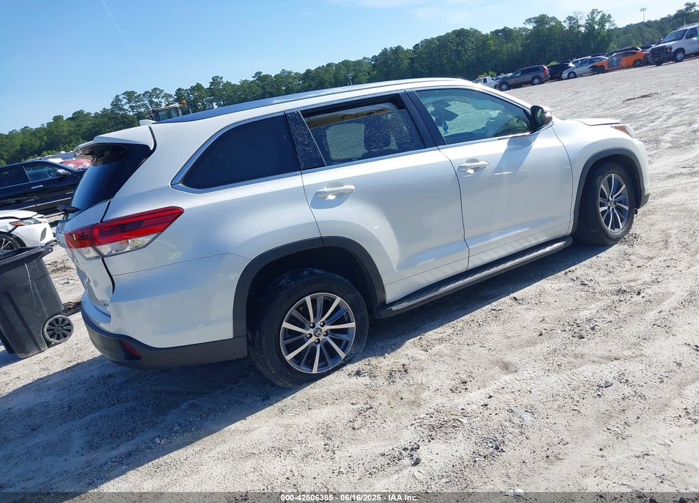 2017 TOYOTA HIGHLANDER VIN: 5TDKZRFH4HS525085