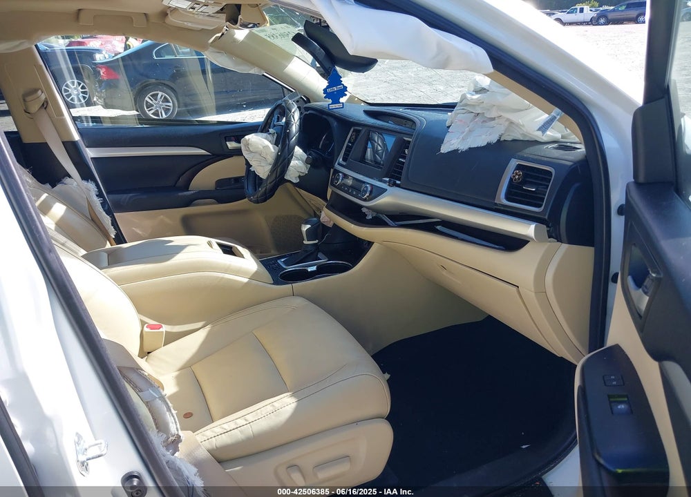 2017 TOYOTA HIGHLANDER VIN: 5TDKZRFH4HS525085