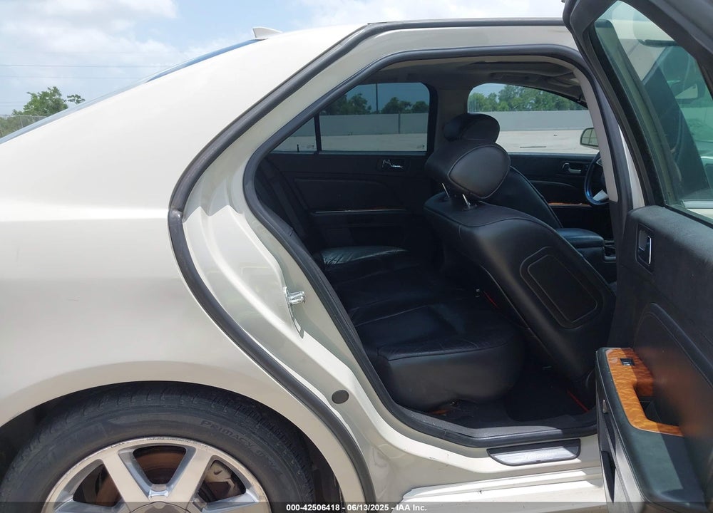 2010 CADILLAC STS VIN: 1G6DU6EVXA0148447