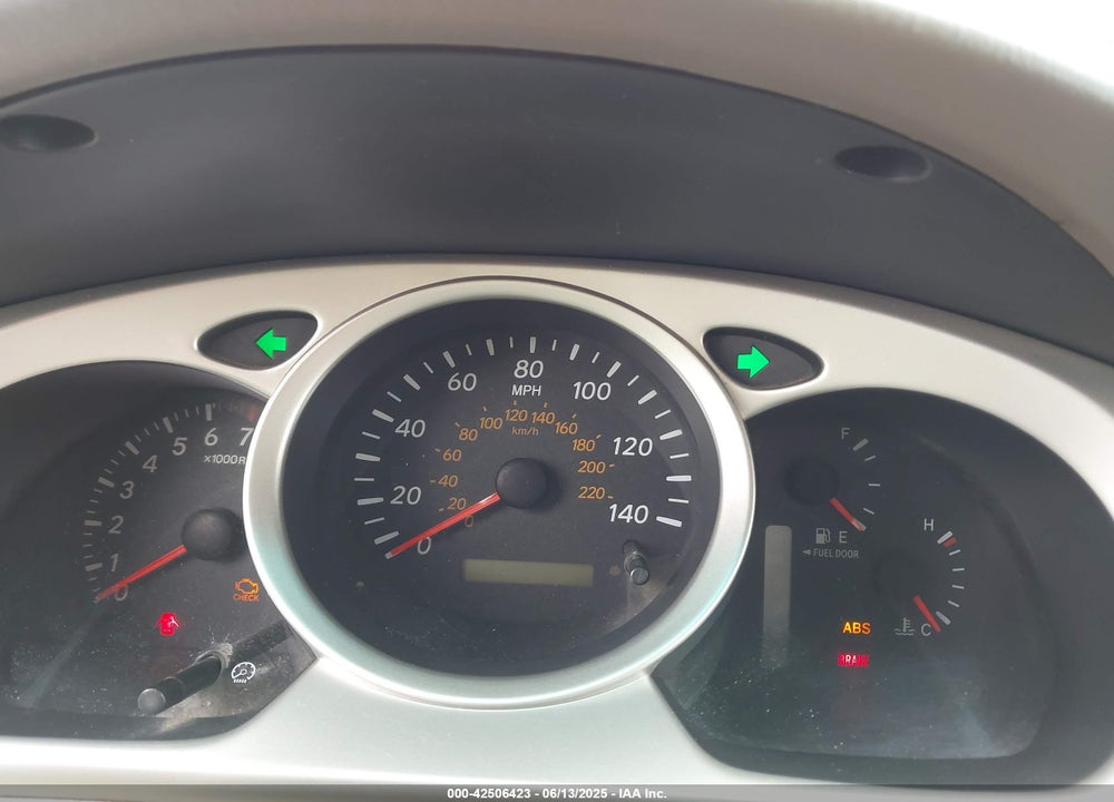 2006 TOYOTA HIGHLANDER VIN: JTEGD21A260137189