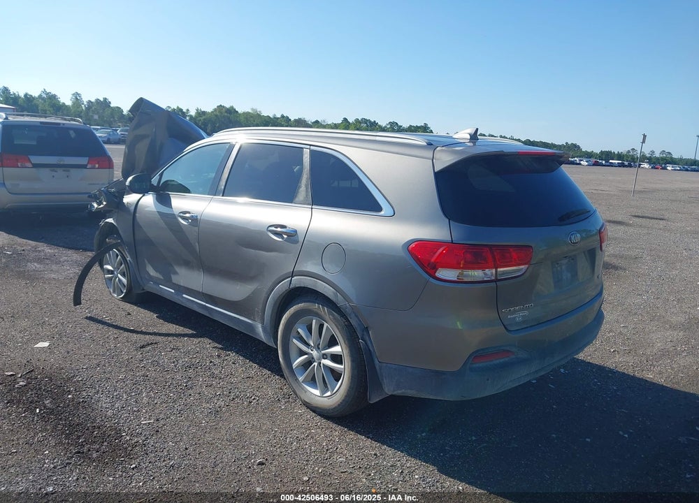 2018 KIA SORENTO VIN: 5XYPG4A30JG412196