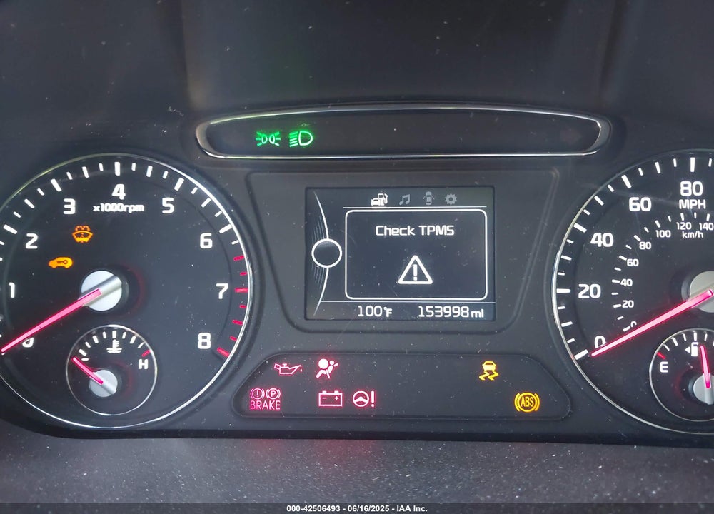 2018 KIA SORENTO VIN: 5XYPG4A30JG412196