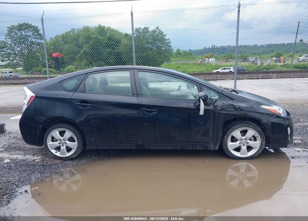 2011 TOYOTA PRIUS FIVE VIN: JTDKN3DU4B0268240