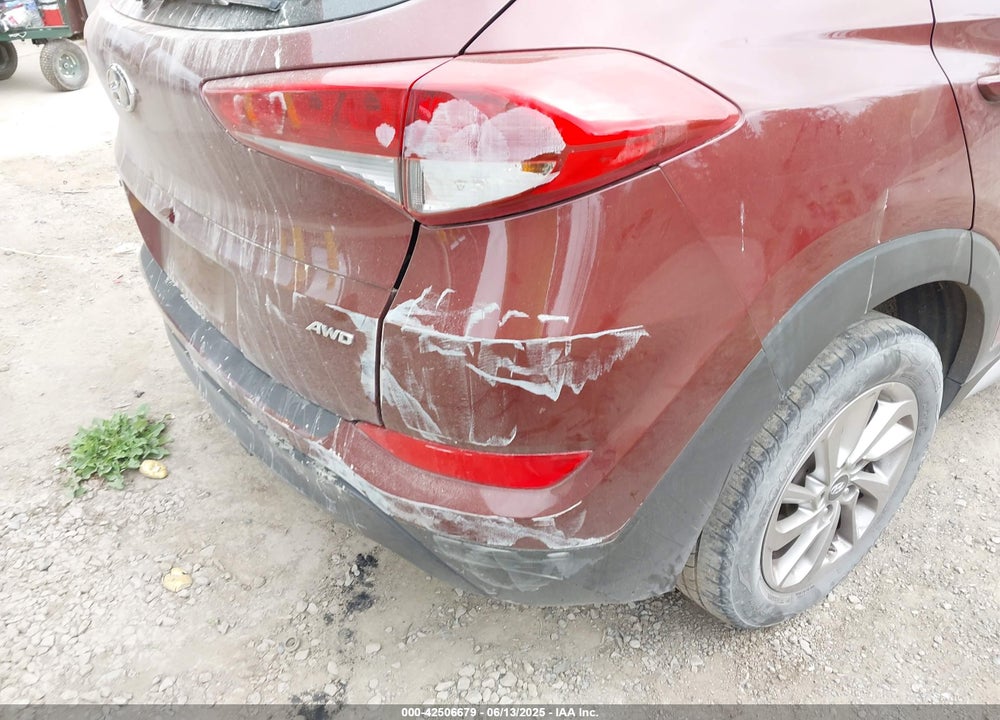 2017 HYUNDAI TUCSON SE VIN: KM8J3CA46HU417931