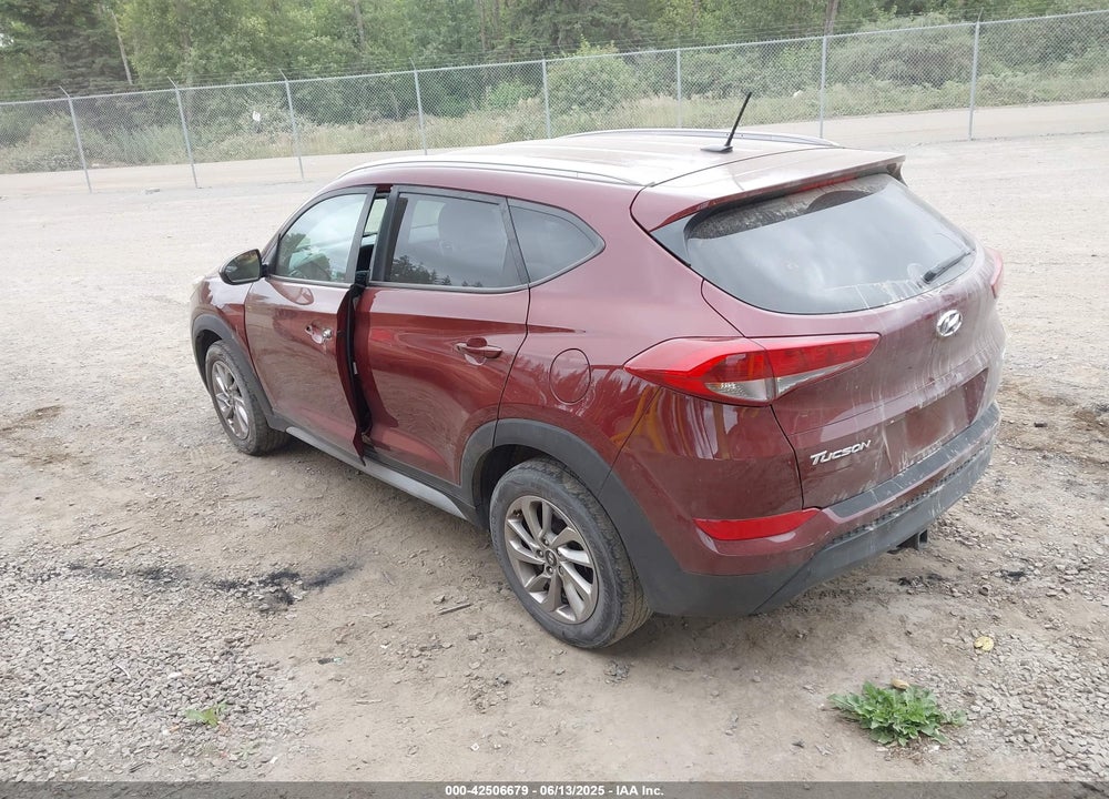 2017 HYUNDAI TUCSON SE VIN: KM8J3CA46HU417931