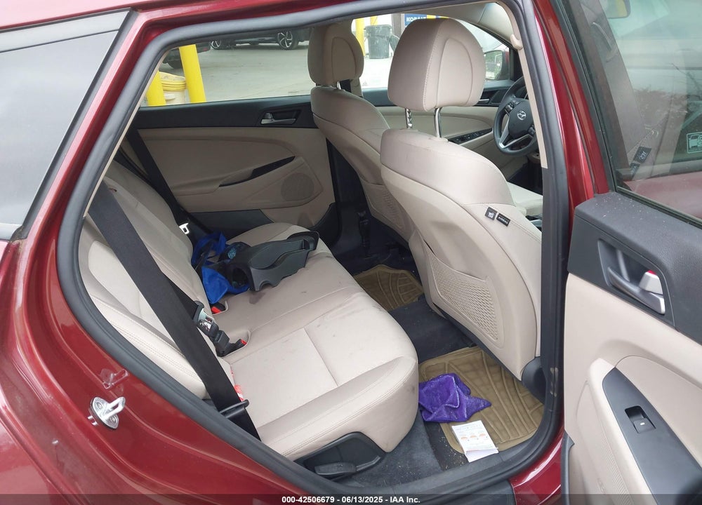 2017 HYUNDAI TUCSON SE VIN: KM8J3CA46HU417931