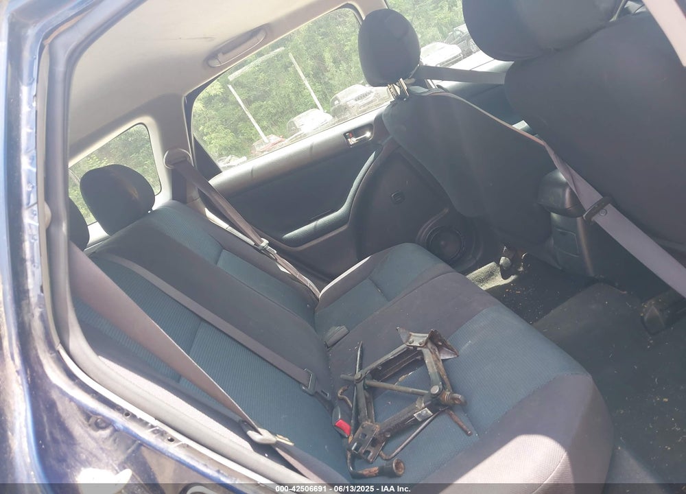 2005 TOYOTA MATRIX/XR VIN: 2T1LR30E45C449209