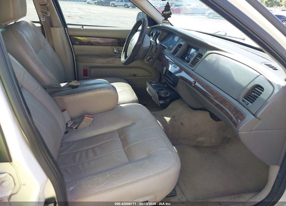 2007 MERCURY GRAND MARQUIS VIN: 2MEFM75V37X628558