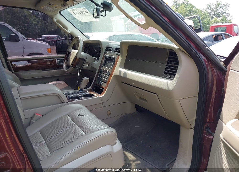 2013 LINCOLN NAVIGATOR L VIN: 5LMJJ3J55DEL02981