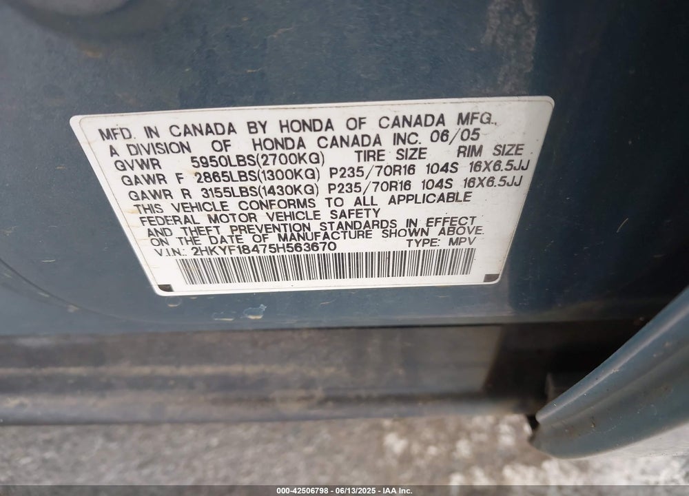2005 HONDA PILOT VIN: 2HKYF18475H563670