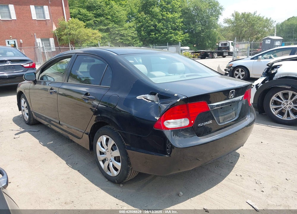 2011 HONDA CIVIC LX VIN: 2HGFA1F5XBH305859